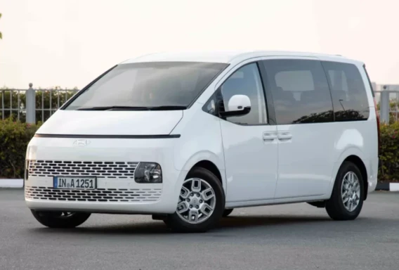 Hyundai Staria (Automatic, 3.5 L, 9 Seats)